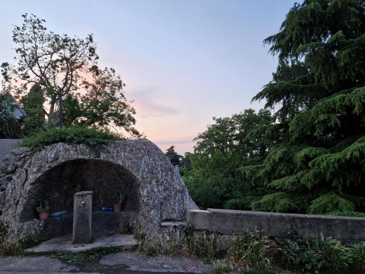 Lovely One-Bedroom Attic In An Ancient Village Boloňa Exteriér fotografie
