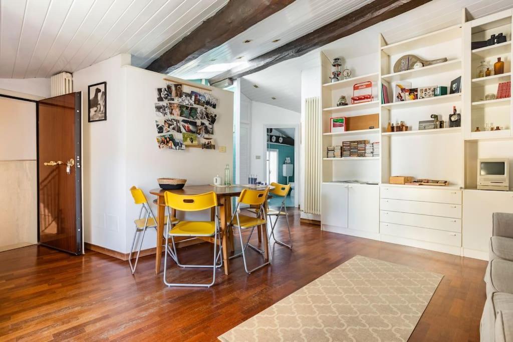 Lovely One-Bedroom Attic In An Ancient Village Boloňa Exteriér fotografie